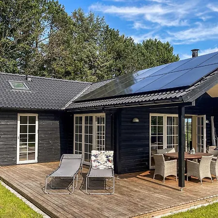 3 Bedroom Awesome In