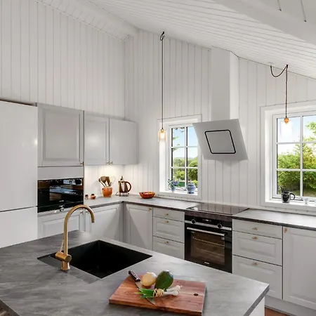 3 Bedroom Awesome In