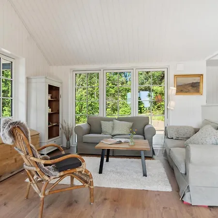 3 Bedroom Awesome In Dom wakacyjny