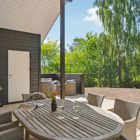 3 Bedroom Awesome In * Tisvildeleje